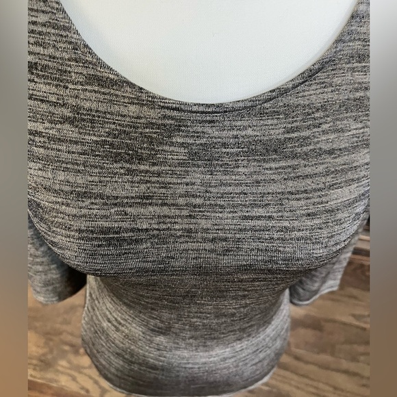 Guess Open Back Top - Picture 3 of 7